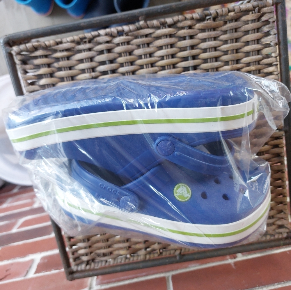 NWT Crocs